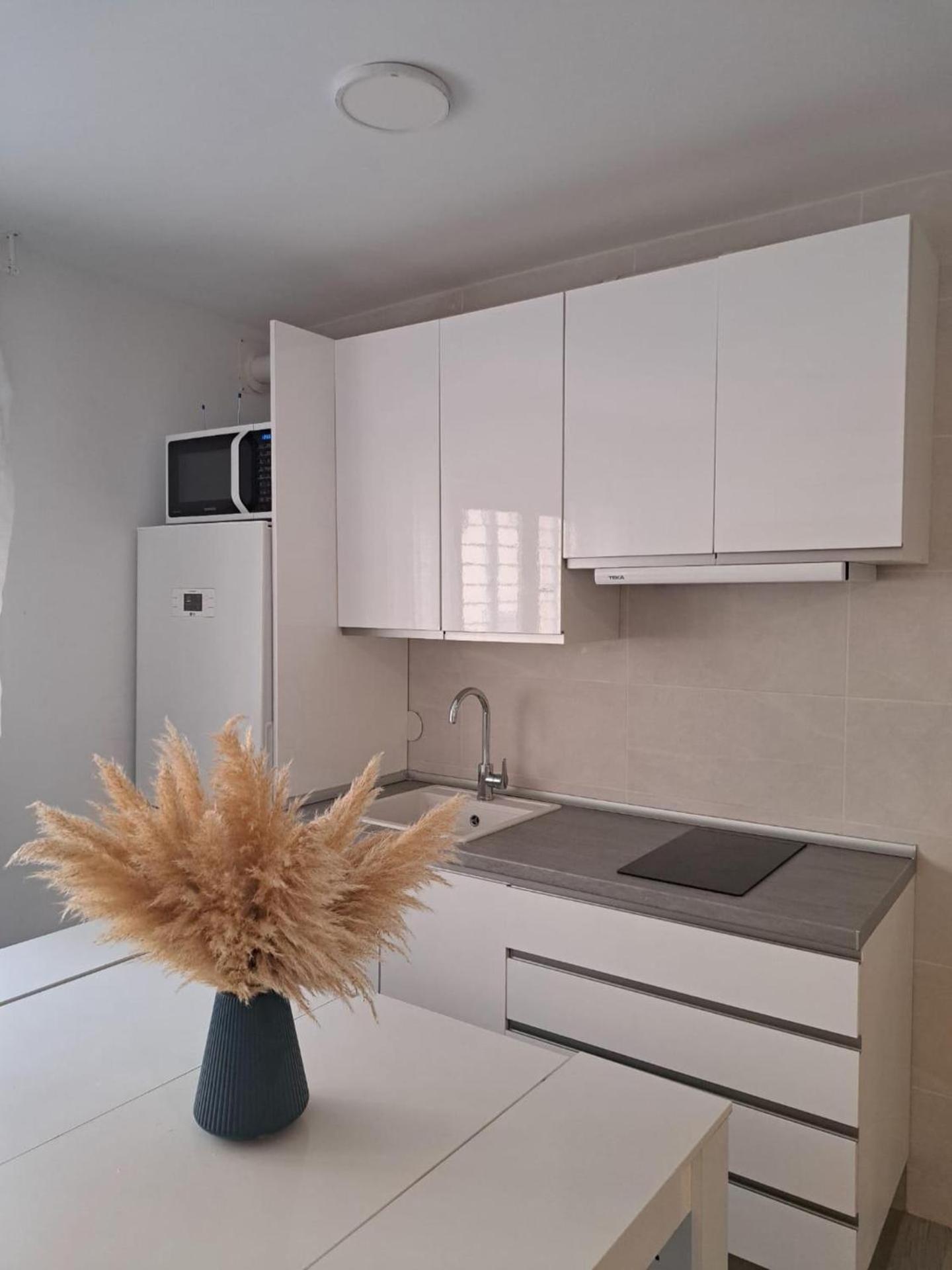 Cozy Apartment Up To 6 Persons 3 Min To Metro Madrid Exterior foto